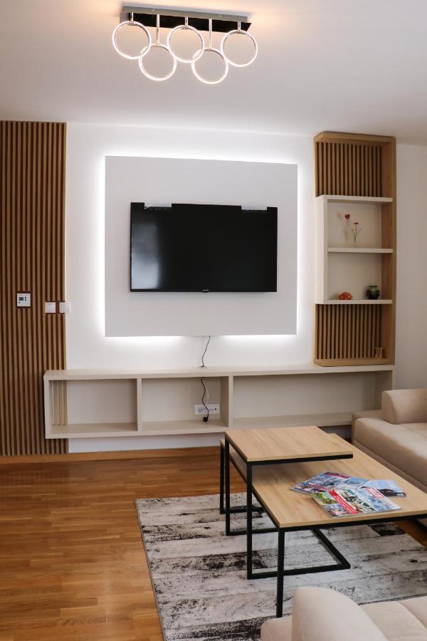 Apartmani Vidik - Groodvy House Τζαχορίνα Εξωτερικό φωτογραφία