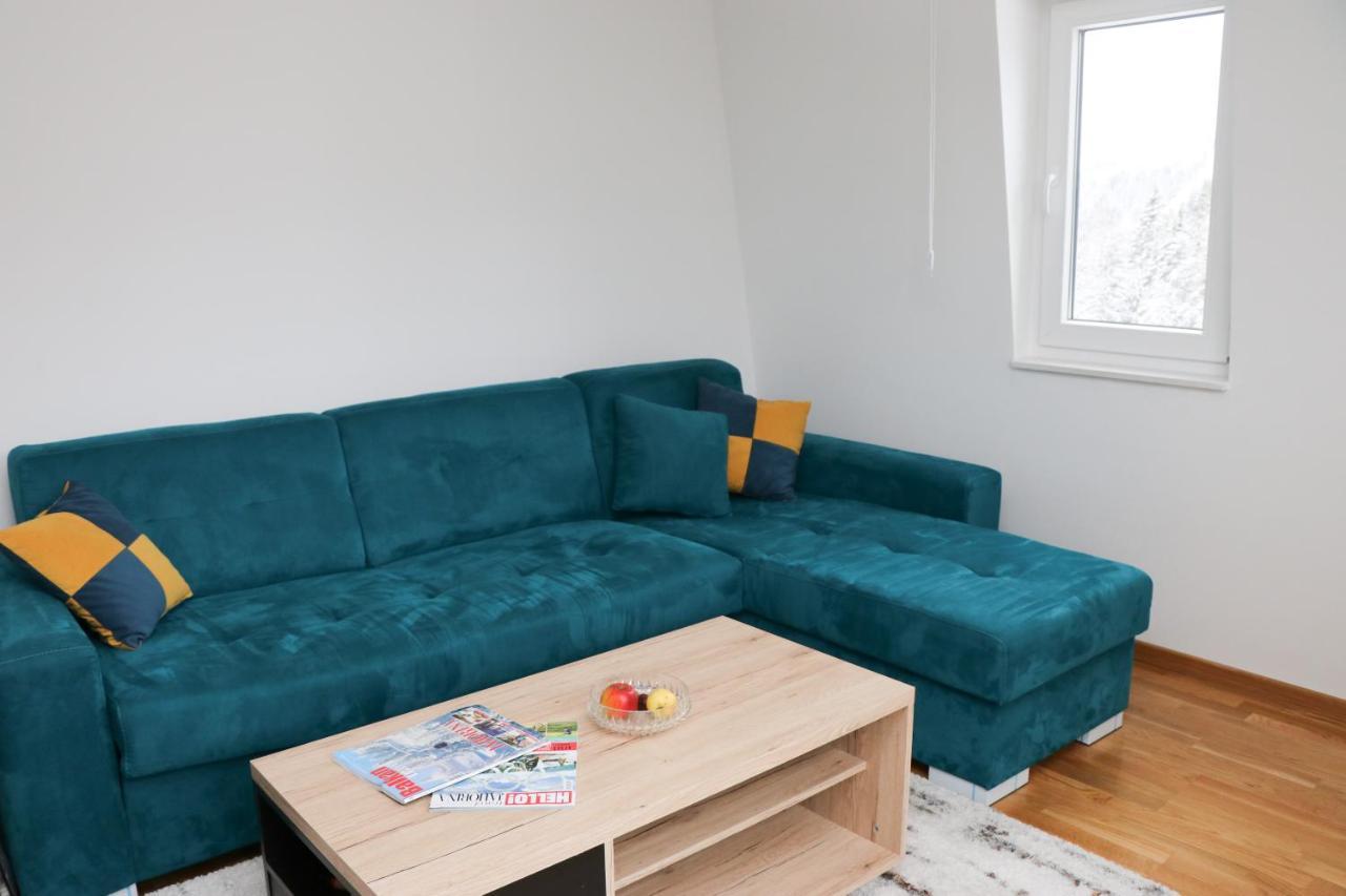 Apartmani Vidik - Groodvy House Τζαχορίνα Εξωτερικό φωτογραφία