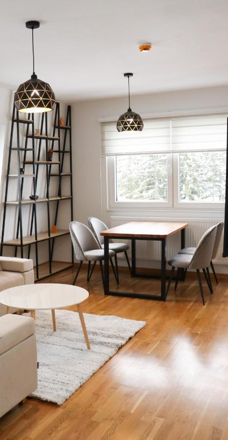 Apartmani Vidik - Groodvy House Τζαχορίνα Εξωτερικό φωτογραφία