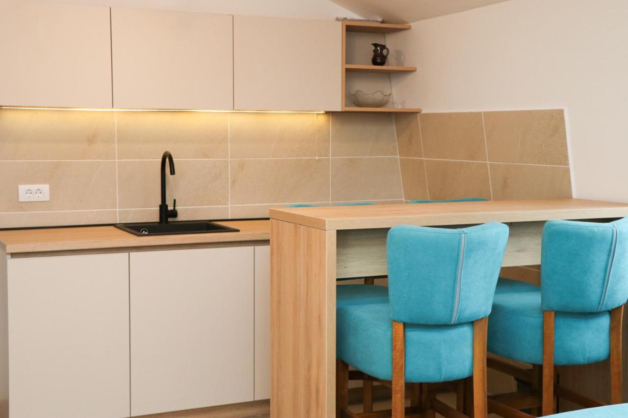 Apartmani Vidik - Groodvy House Τζαχορίνα Εξωτερικό φωτογραφία