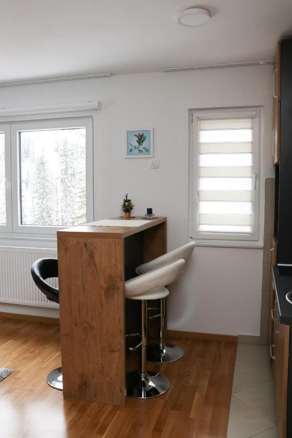 Apartmani Vidik - Groodvy House Τζαχορίνα Εξωτερικό φωτογραφία