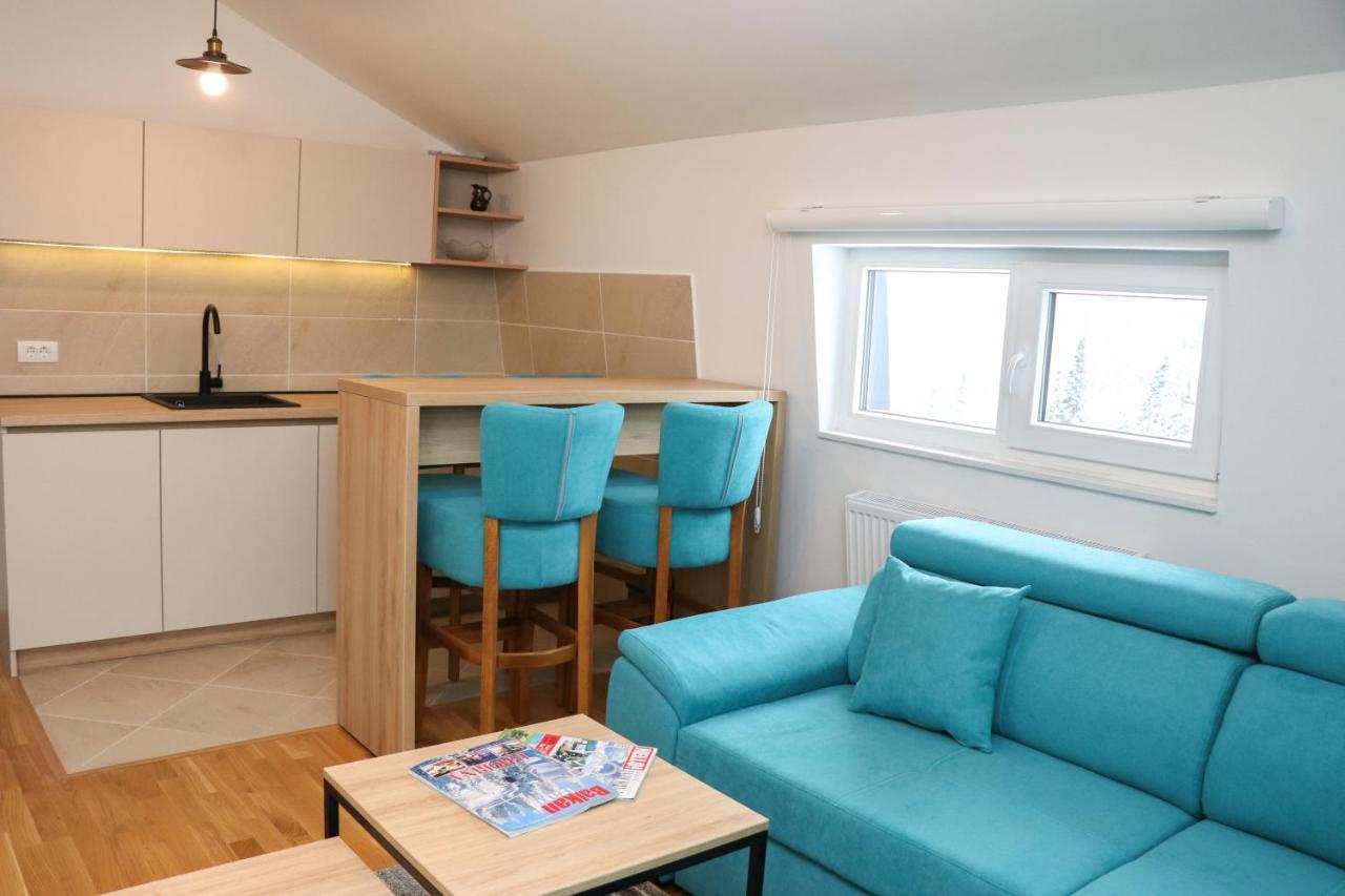 Apartmani Vidik - Groodvy House Τζαχορίνα Εξωτερικό φωτογραφία