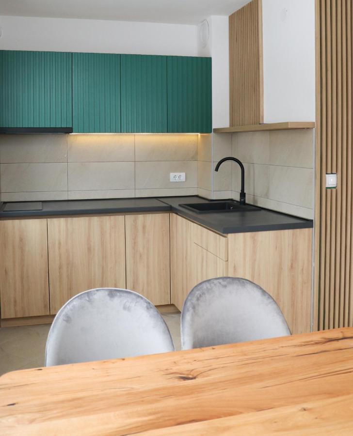 Apartmani Vidik - Groodvy House Τζαχορίνα Εξωτερικό φωτογραφία