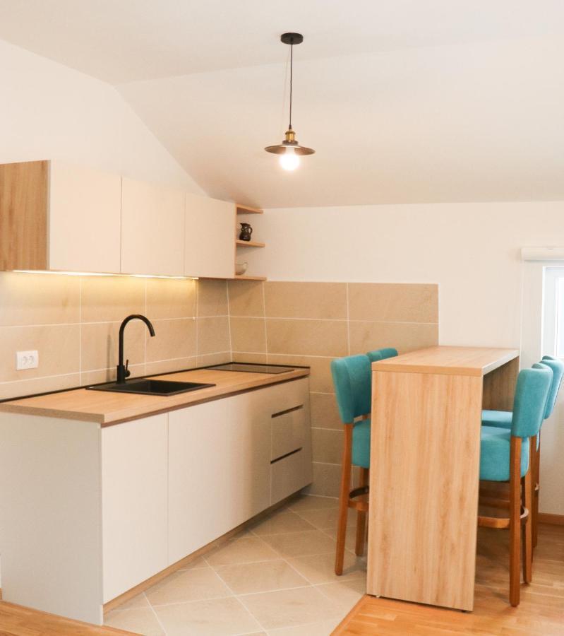 Apartmani Vidik - Groodvy House Τζαχορίνα Εξωτερικό φωτογραφία